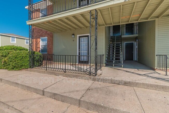 Foto del edificio - 2571 1/2 Tobacco Rd