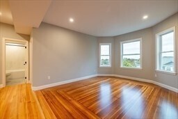 Foto del edificio - 19 Sawyer Ave