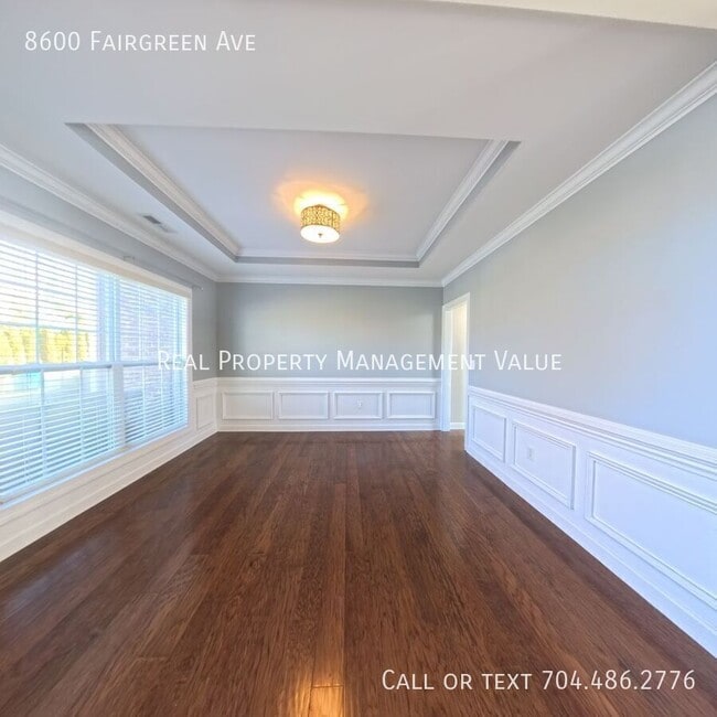 Building Photo - 8600 Fairgreen Avenue