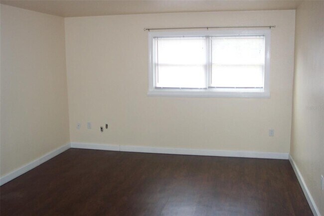 Foto del edificio - 2101 S Mills Ave