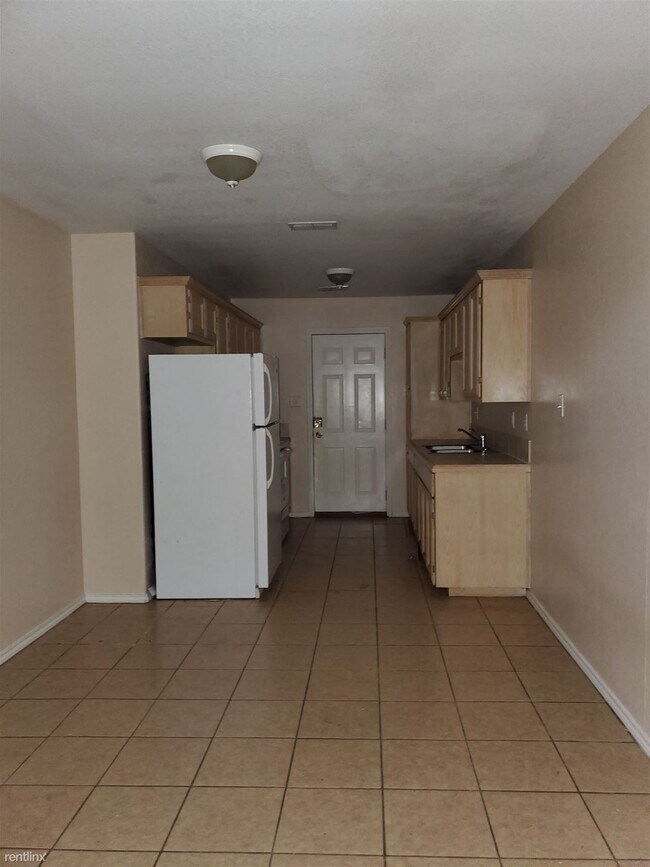 Building Photo - 3 br, 2 bath Duplex - 20563 Alta Vista Ct