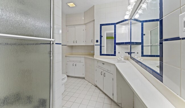 Foto del edificio - 3314 Blue Bonnet Blvd