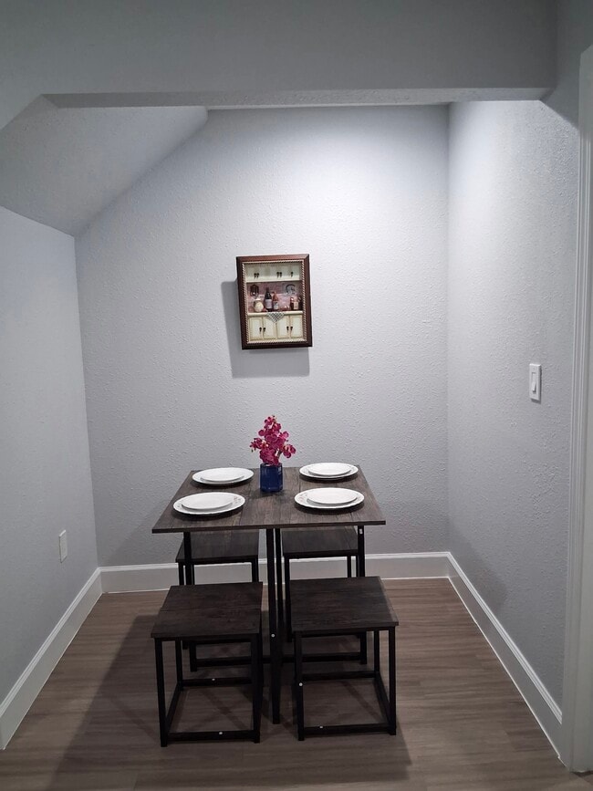 Building Photo - 5304 Arapahoe St