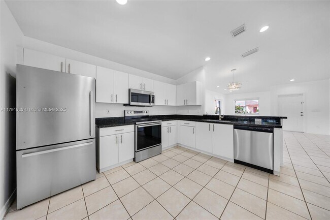 Foto del edificio - 709 NW 208th Way