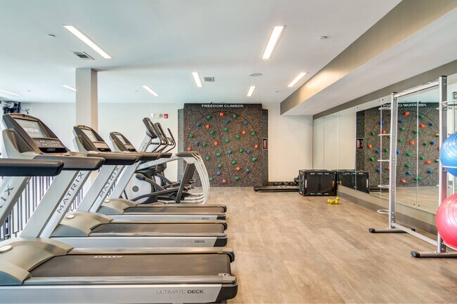 Foto del edificio - Skye Suwanee Town Center