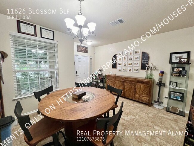 Building Photo - ** Application Received**Spacious 4-Bedroo...