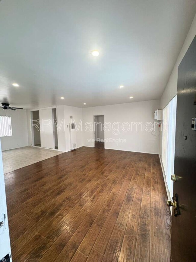 Building Photo - 11939 Albers St