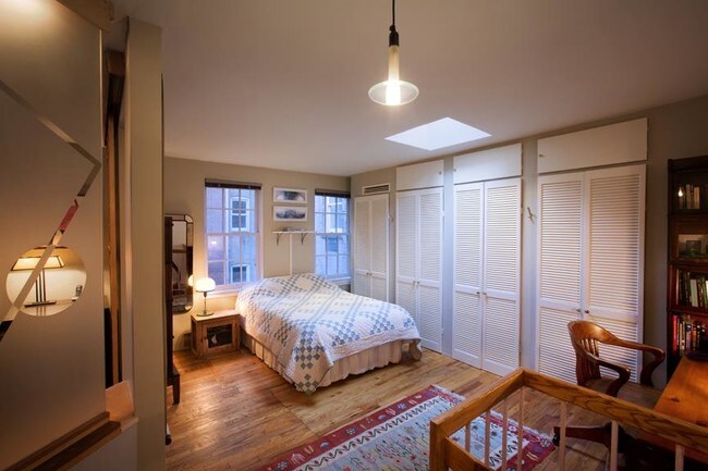 Building Photo - 329 West 21st Street