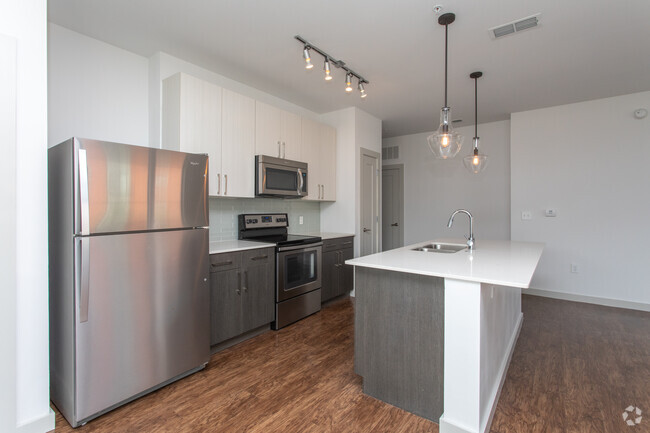 2BR, 2BA - 1288SF - Inman Quarter