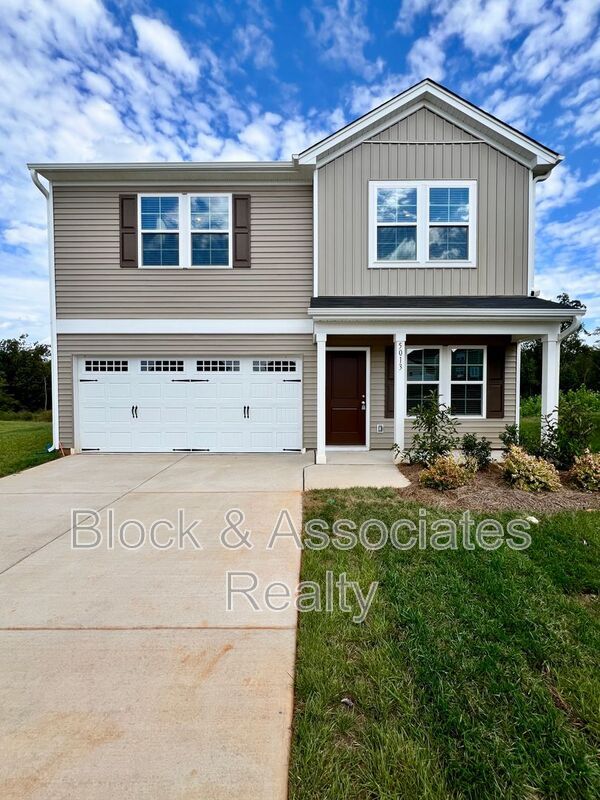 Building Photo - 5013 Fallmeade Rd