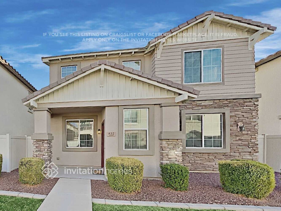 Foto principal - 832 S Henry Ln