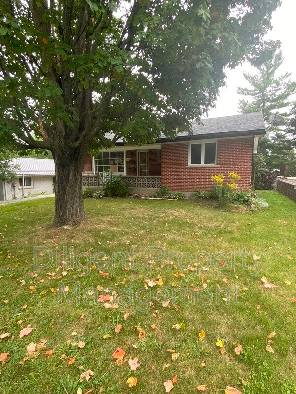 Photo du bâtiment - 927 Ellesmere Ave