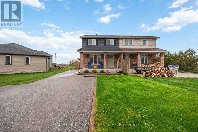 Building Photo - 581 Scenic Dr