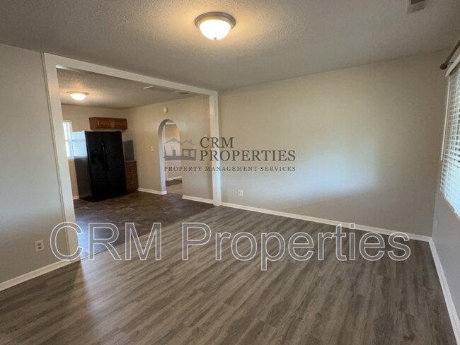 Foto del edificio - 1406 Oswego St