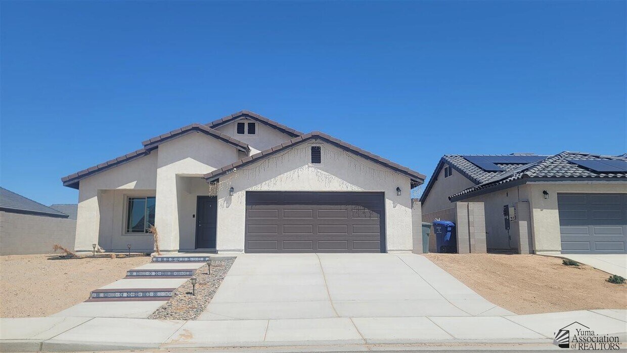 Primary Photo - 8614 E 41st Ln