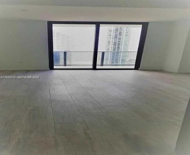 Foto del edificio - 45 SW 9th St