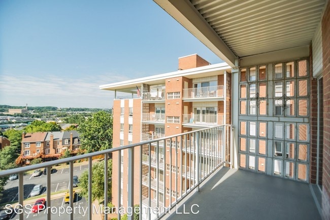 Building Photo - 5250 Valley Forge Dr