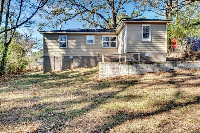Foto del edificio - 1317 Glenwood St NW