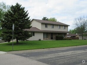 Building Photo - 605-607 Margate Dr