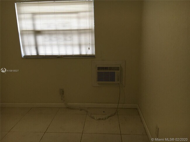 Foto del edificio - 1601 NW 7th Pl