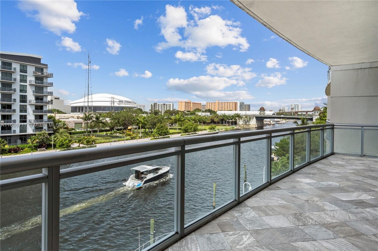 Photo - 1090 NW N River Dr (Miami, FL)