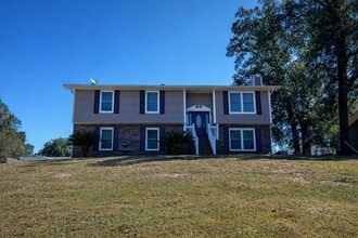 Building Photo - 110 Oakland Dr