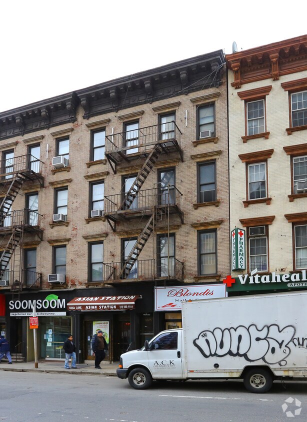 Primary Photo - 1605 2nd Ave