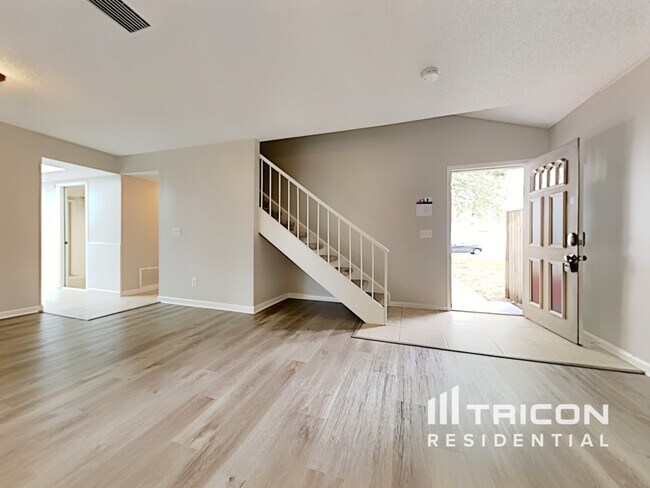 Building Photo - 4715 Grove Point Dr