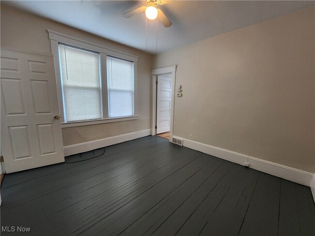 Foto del edificio - 1949 Coltman Rd