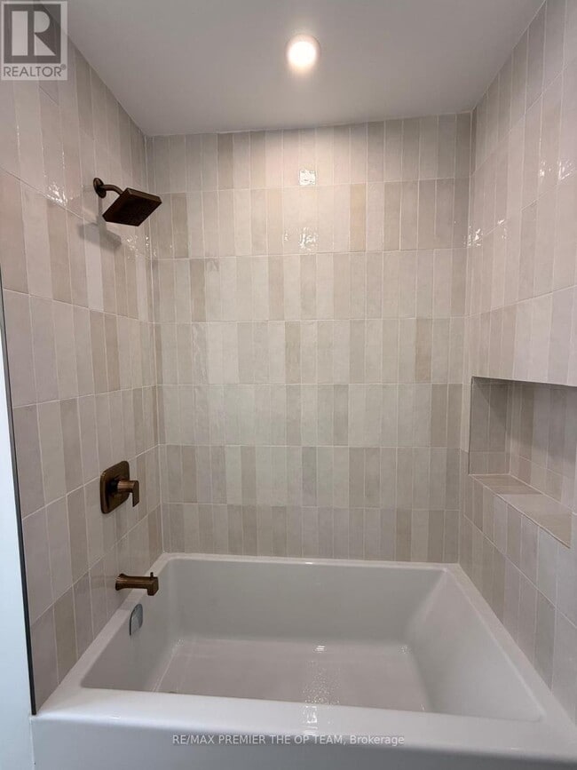 Building Photo - 54 Vaughan Rd