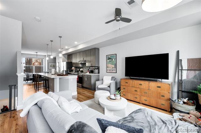 Foto del edificio - 3528 W 17th Ave