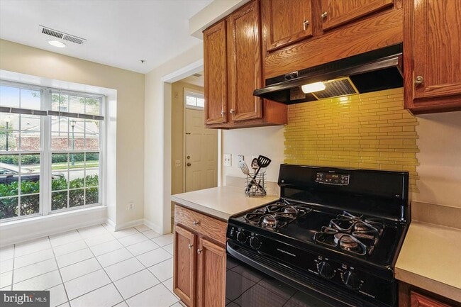 Building Photo - 333 Prettyman Dr