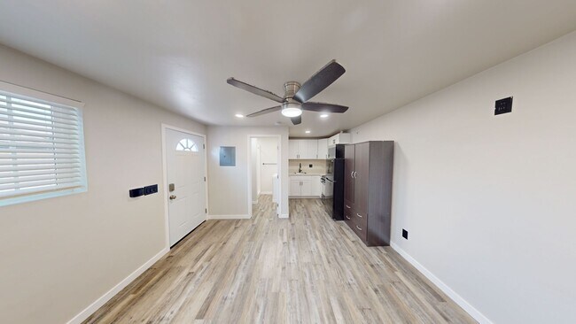 Foto del edificio - Ideal for solo tenants or couples!