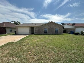 Building Photo - 559 Perch Rd