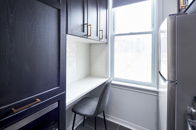 Building Photo - 331 Catherine St