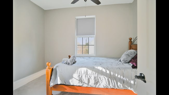 Foto del edificio - 511 Blades Ave