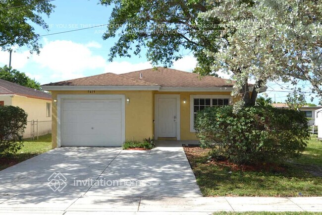 Building Photo - 5419 Flagler St