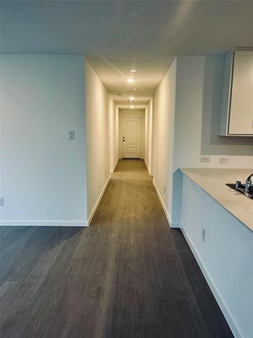 Building Photo - 2048 Stable Ln