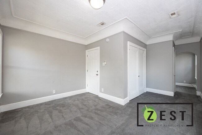 Foto del edificio - 3783 Tyler St