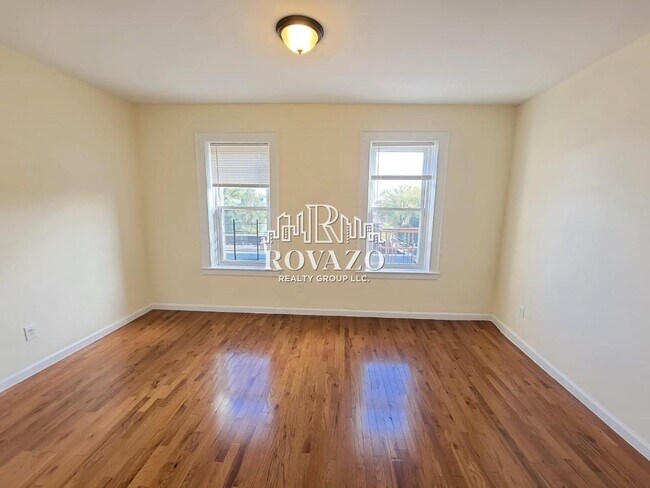 Foto del edificio - 1305 Clinton Ave