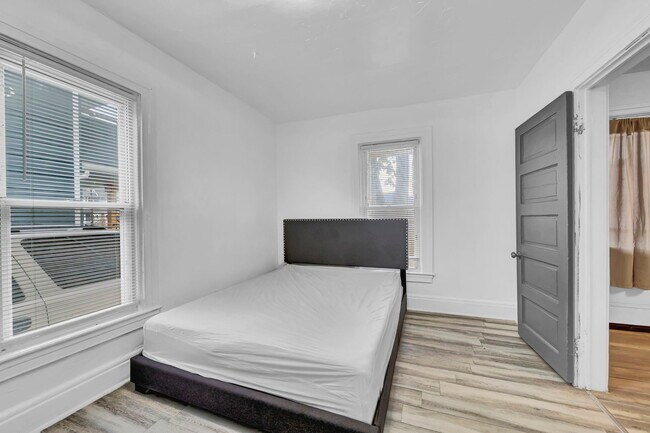 Foto del edificio - 427 E 156th St