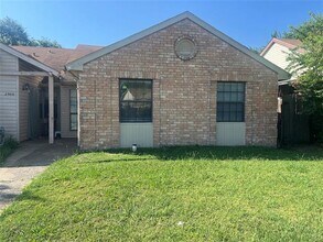 Building Photo - 2450 Sunflower Dr