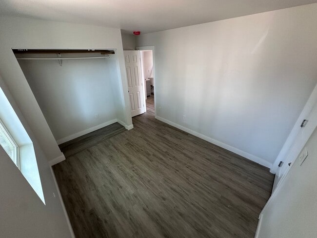 Building Photo - 454 Colin Kelly Dr