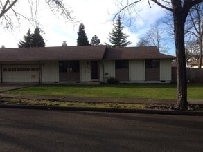 Building Photo - 3905 Pam St