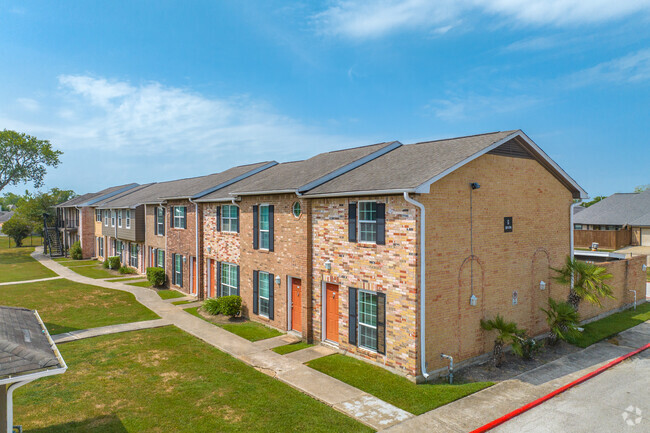 Foto del edificio - The Palms of Lake Jackson Apartments