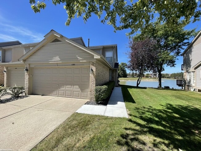 Building Photo - 43885 Stoney Ln