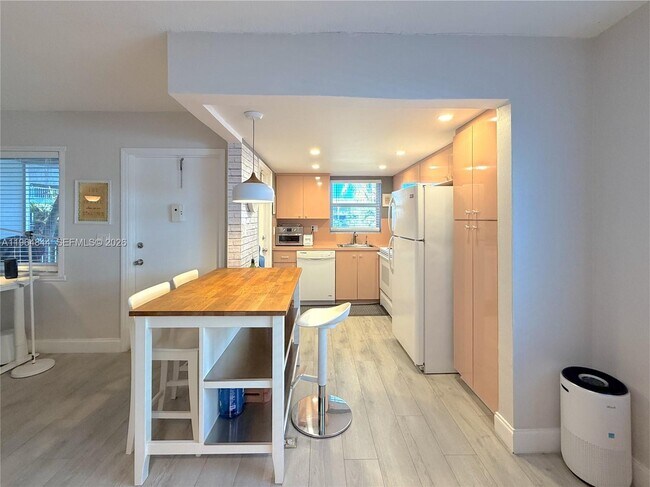 Foto del edificio - 541 Blue Heron Dr