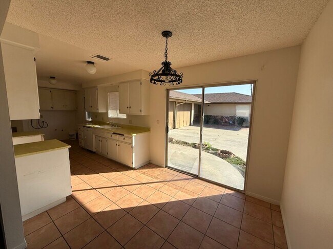 Foto del edificio - 41055-41057 Alder Ave.