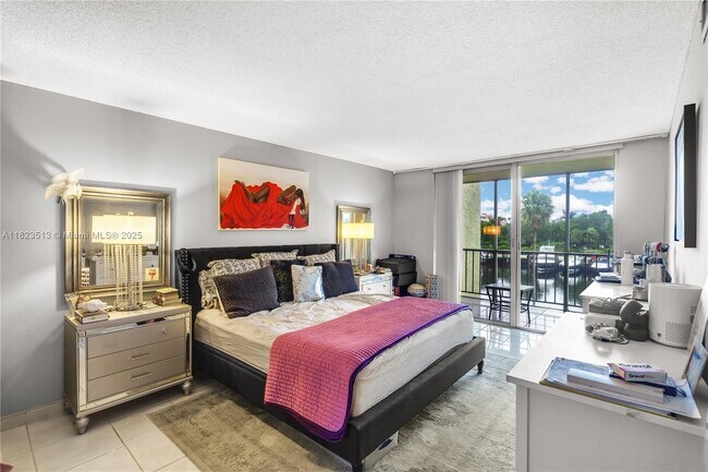 Foto del edificio - 601 Three Islands Boulevard