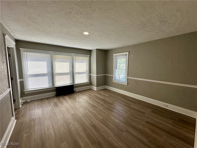 Foto del edificio - 132 Beck Ave